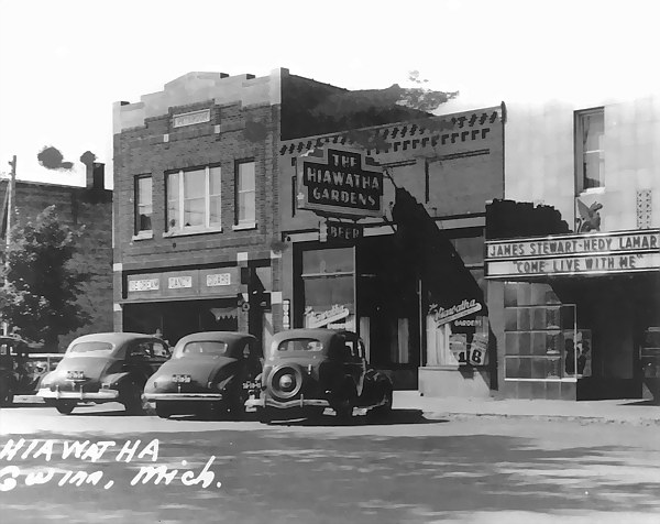 Hiawatha Theatre